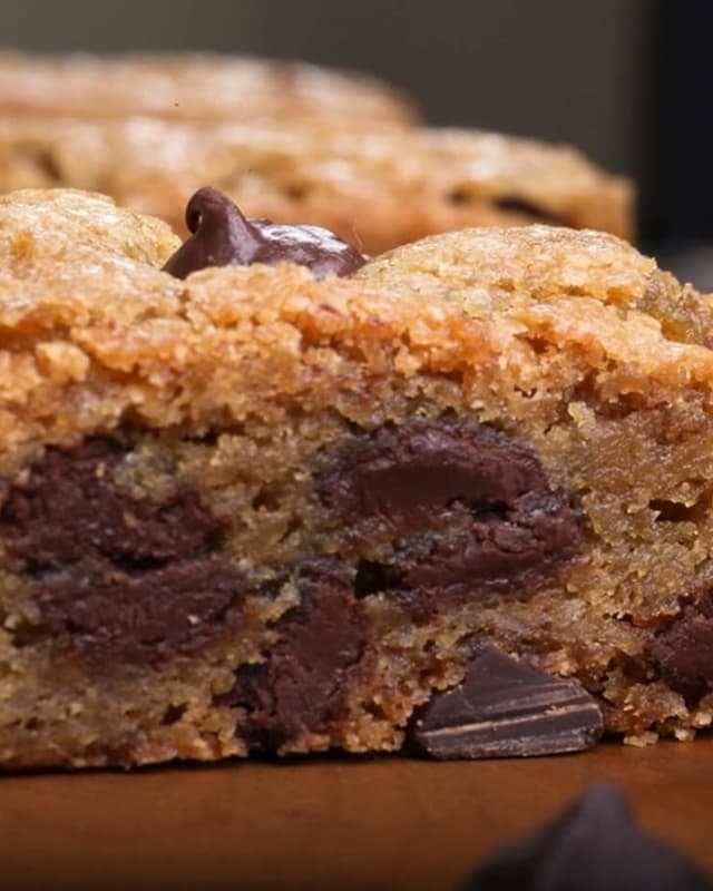 Blonde Bombshell Brownies