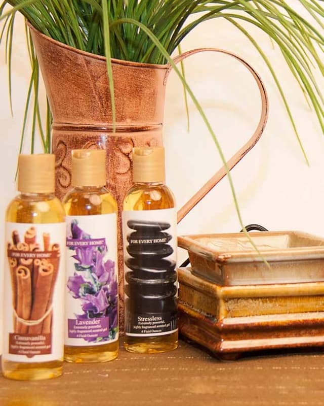 Nectar fragrance oils and a ceramic warmer