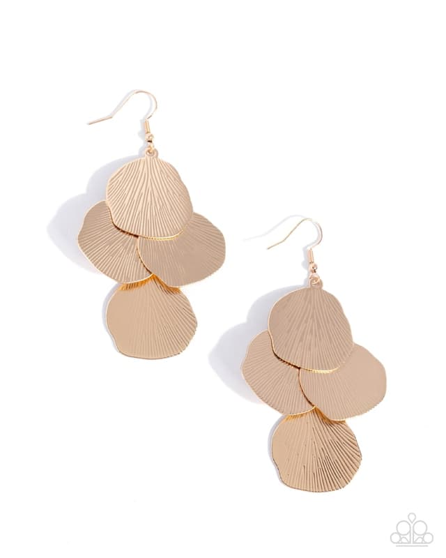 Seize the Seashells earrings, gold ($8)