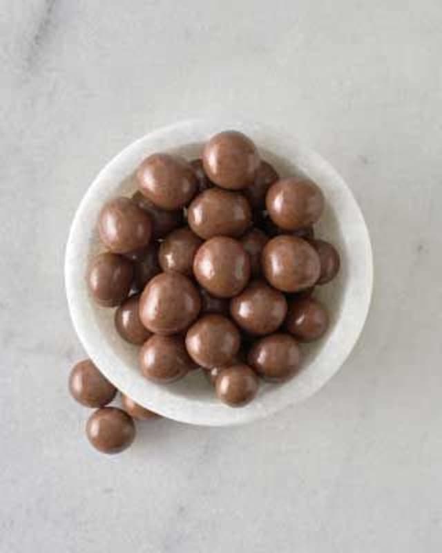 Chocolate-covered coffee hazelnuts