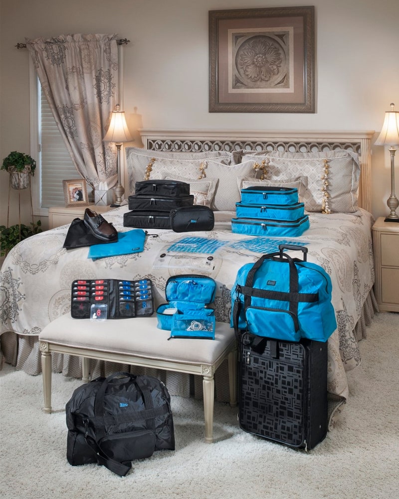 Travel bags and packing cubes