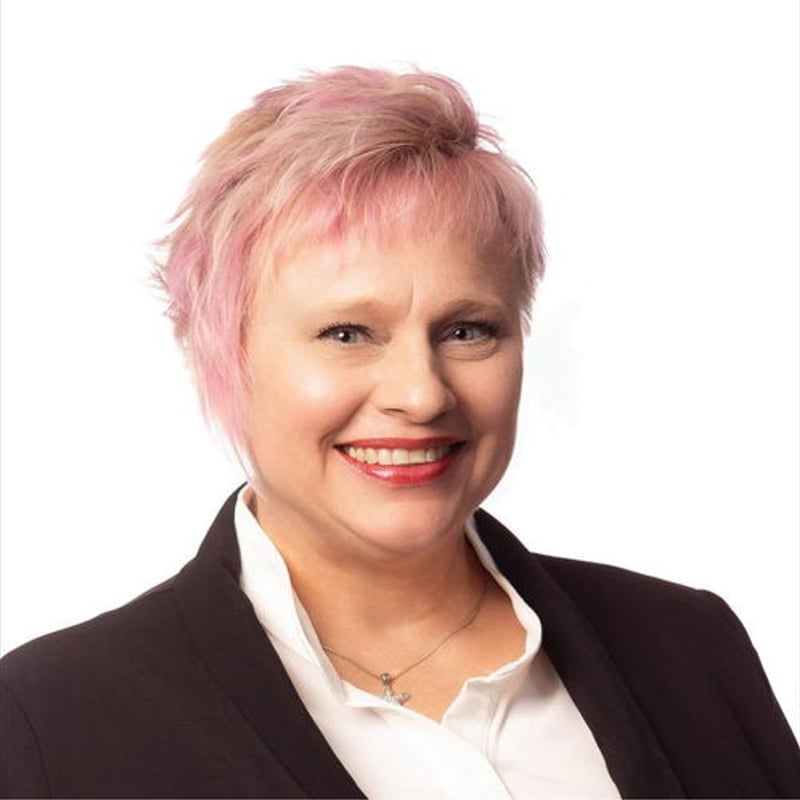 Julie Robinson, Damsel In Defense Damsel Pro