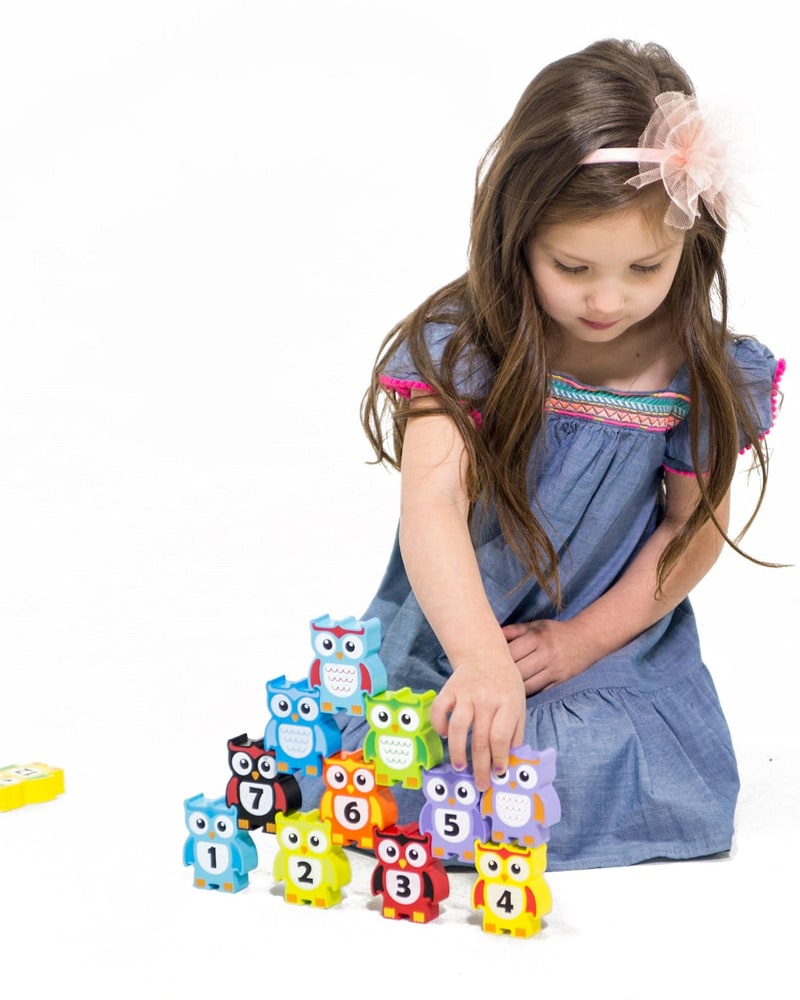Stacking Owls wood balance challenge