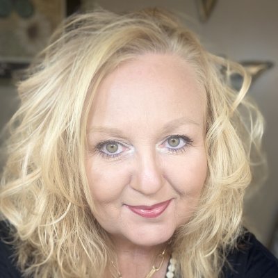 Cindy Franklin, Farmasi Beauty Influencer
