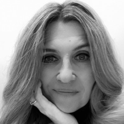 Gervaise Calos - Glow Old With Me, Farmasi Beauty Influencer
