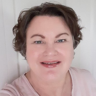 Janet Bartek, Farmasi Beauty Influencer
