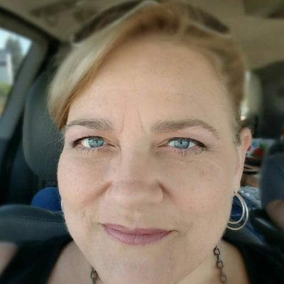Lori Laughlin, GelMoment Brand Partner