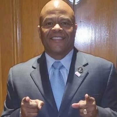 Cj Eaden, Jeunesse Distributor