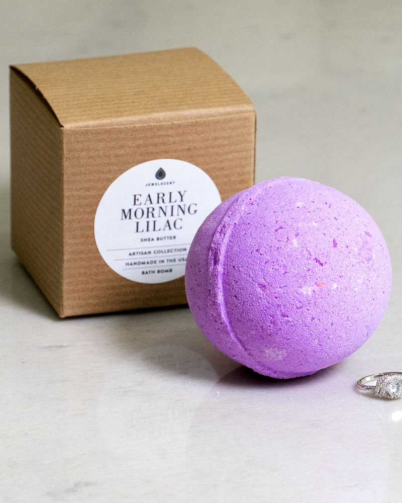 Early Morning Lilac jewelry bath bomb