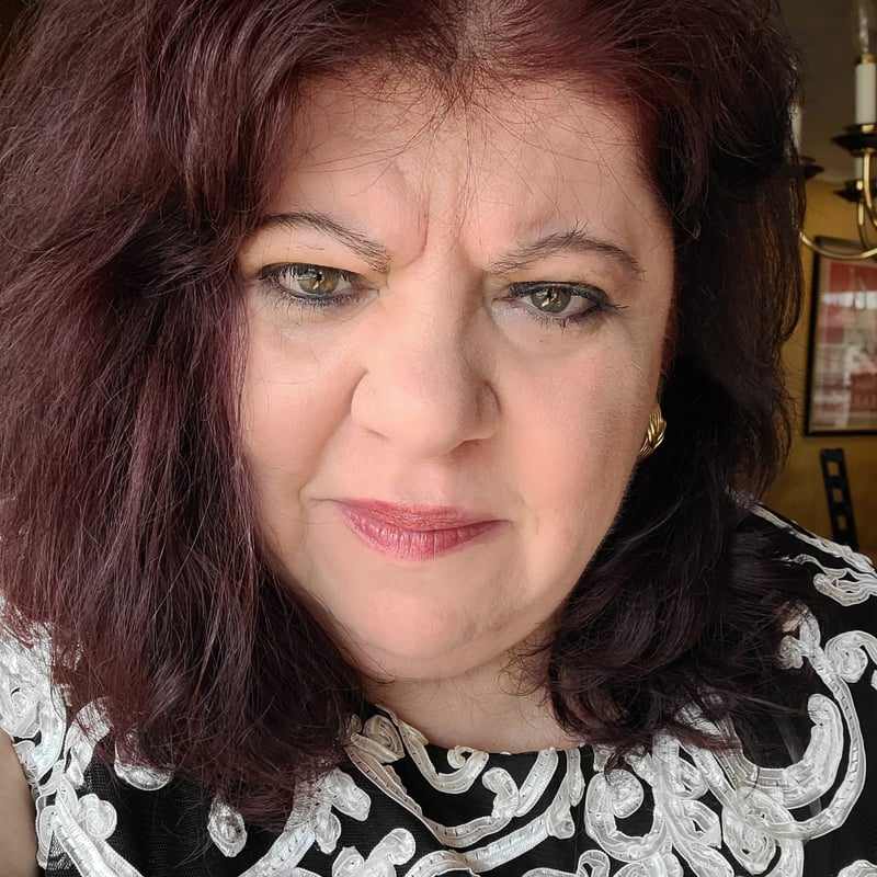 Frances Agnone, L'Bri Pure N Natural Consultant