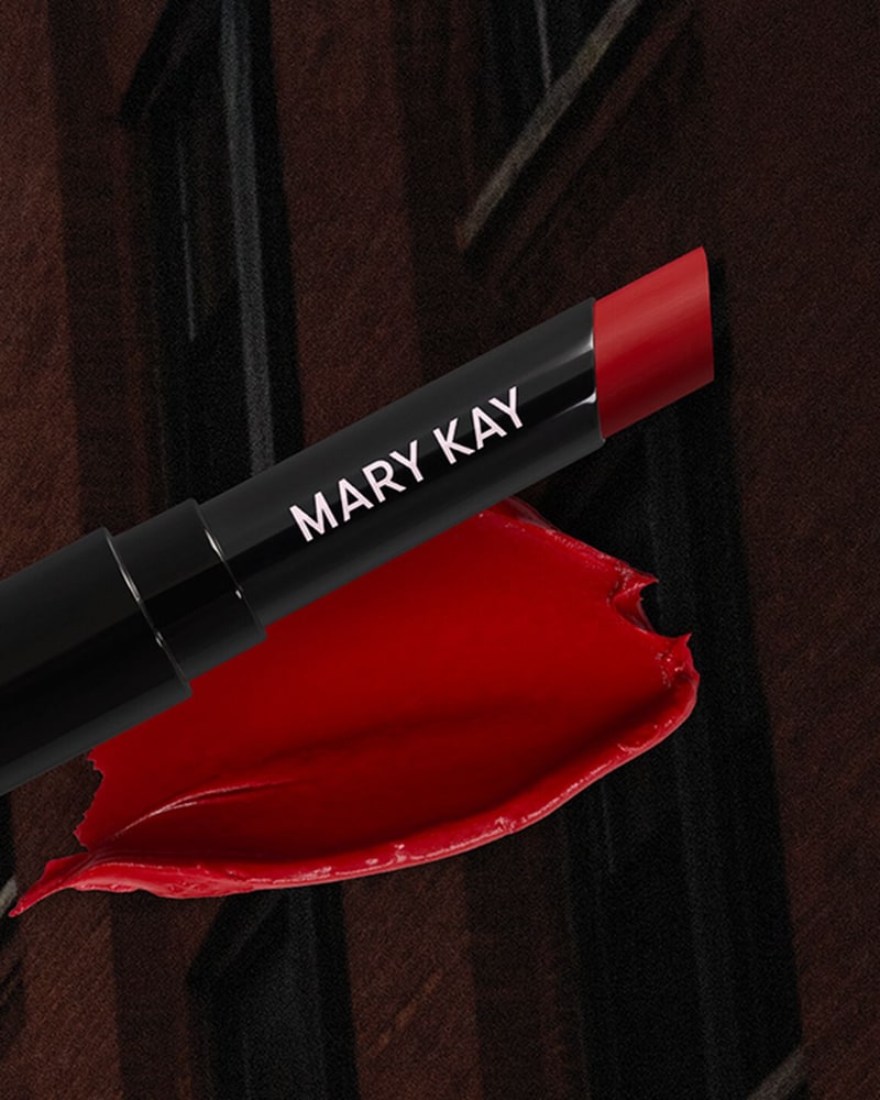 Supreme Hydrating Lipstick in Rockstar Red