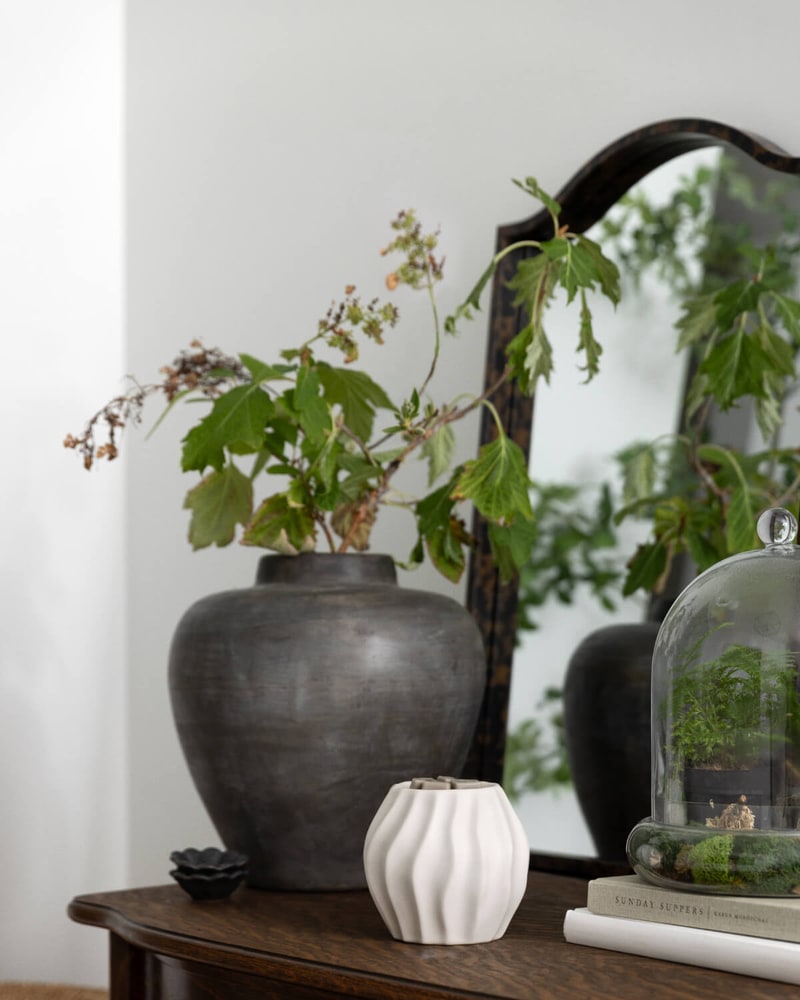 Cascade warmer on a dresser