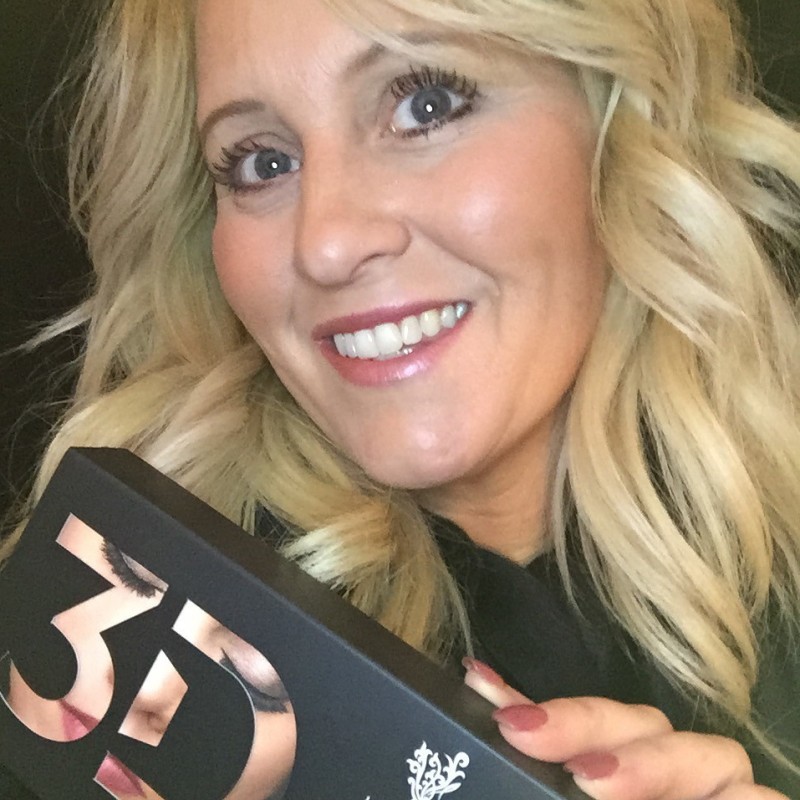 Heather Heavens, Younique Brand Ambassador