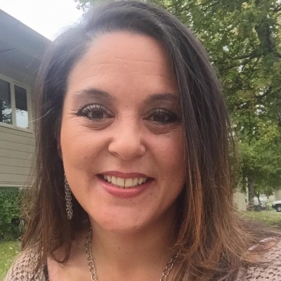 Jennifer Greene, Younique Brand Ambassador