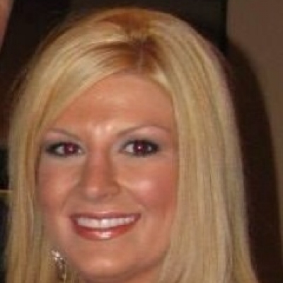 Micah Lust, Younique Brand Ambassador
