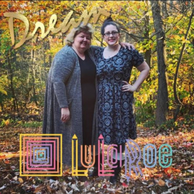 Lularoe: Happy Holidays Shopping!!!